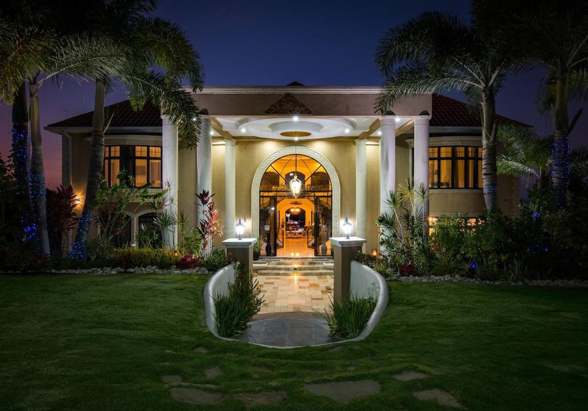 Villa Mimosa Jamaica Exclusive Luxury Stay- Resort Vibe Дискавери-Бэй Экстерьер фото